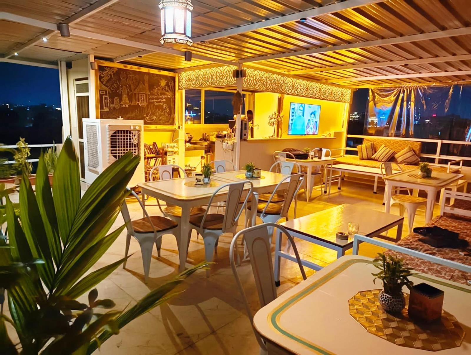 Rising Shemesh Home Stay Udaipur Extérieur photo