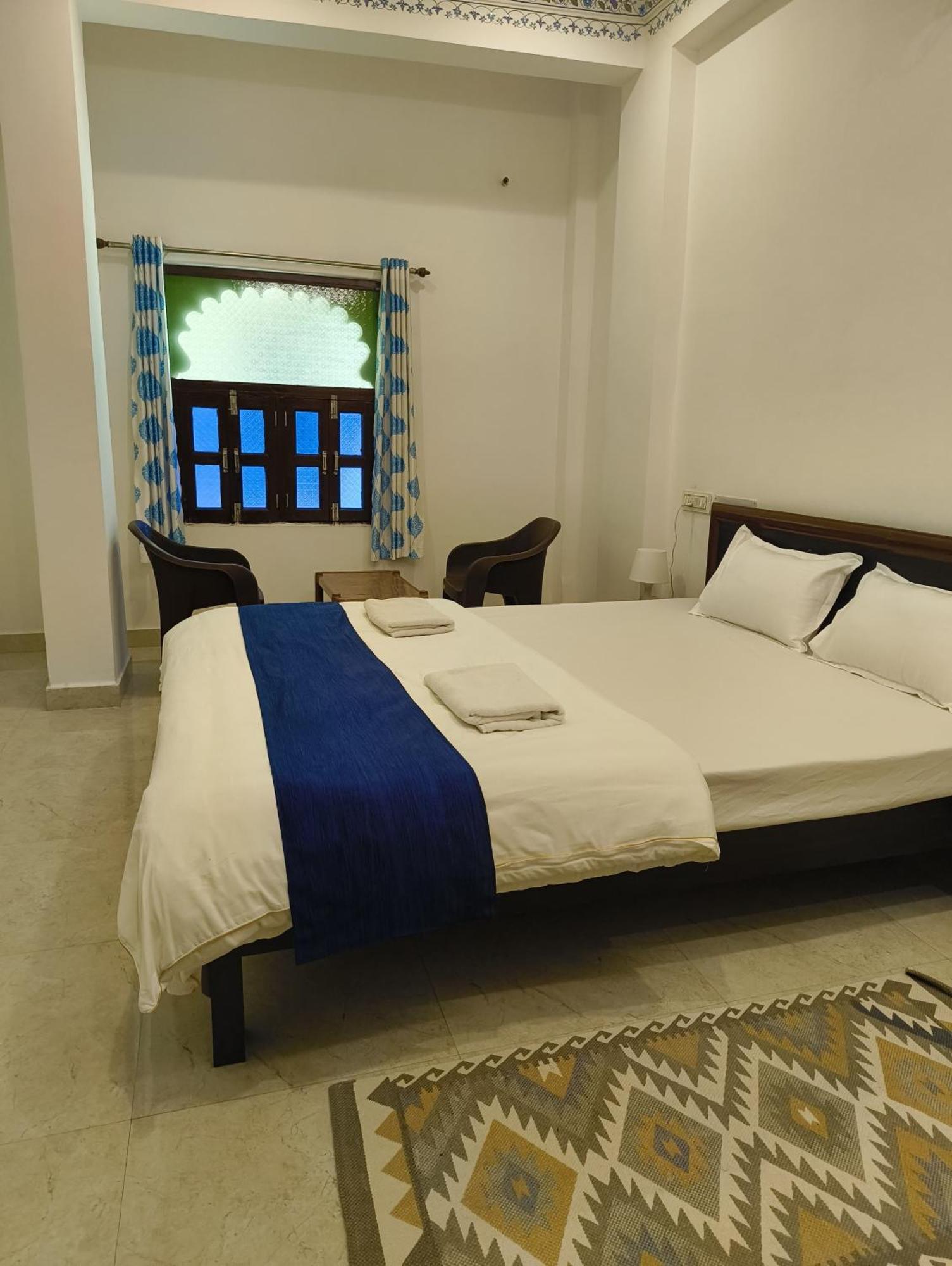 Rising Shemesh Home Stay Udaipur Extérieur photo