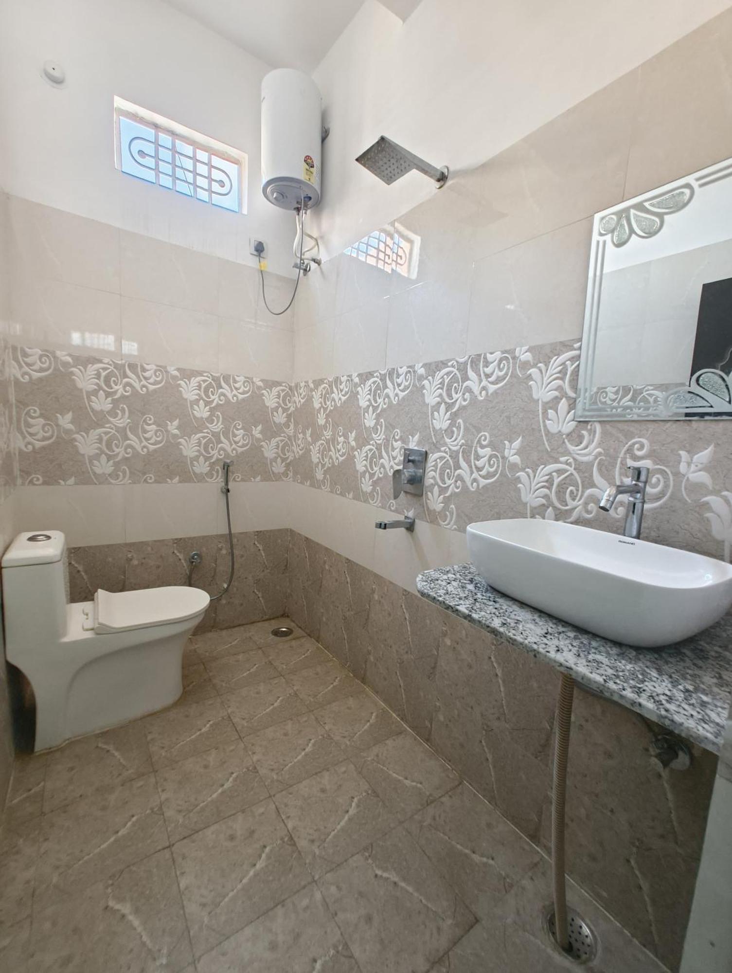 Rising Shemesh Home Stay Udaipur Extérieur photo