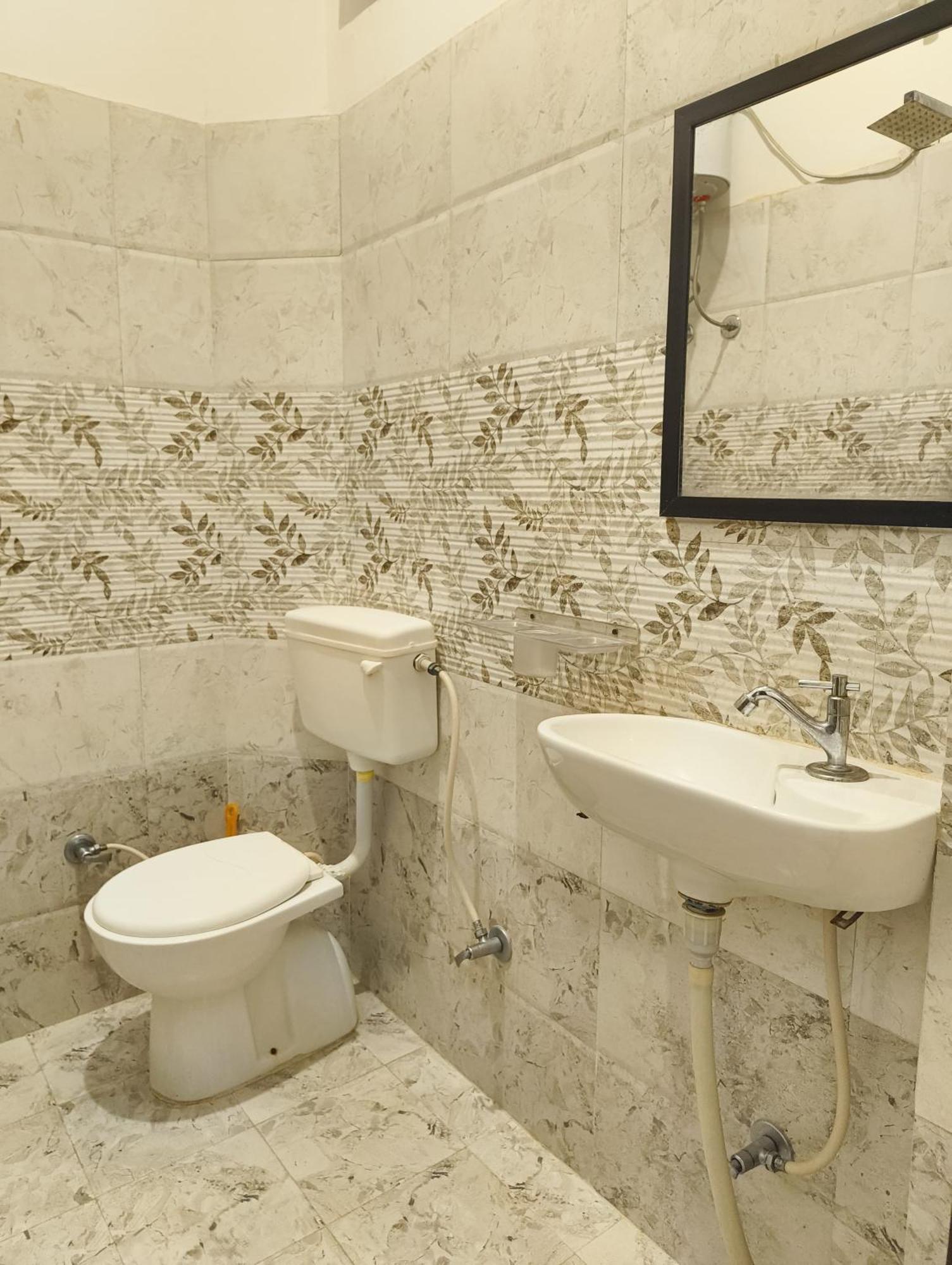 Rising Shemesh Home Stay Udaipur Extérieur photo